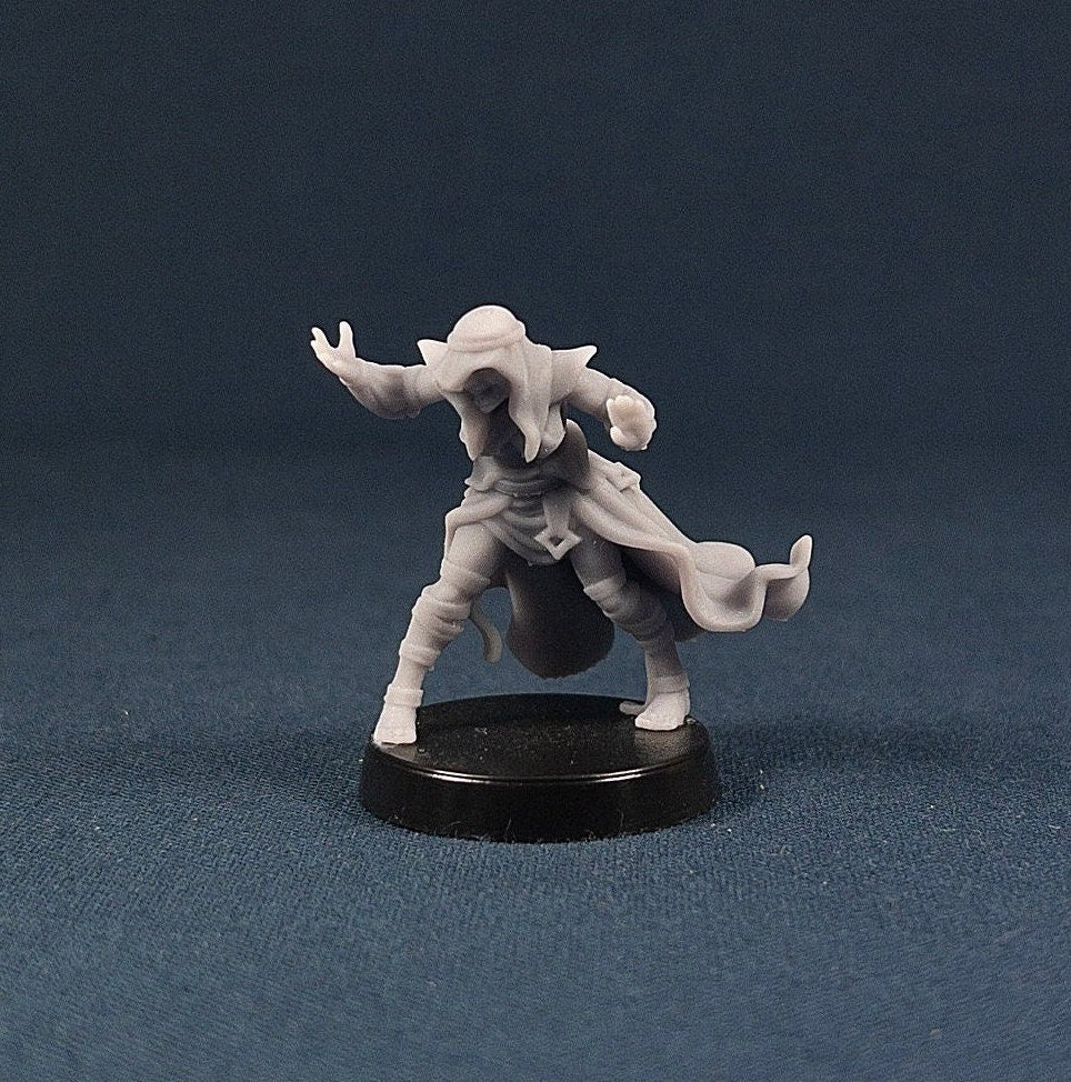 Ancient Warlock | Vae Victis Miniatures | Evil | NPC | Cultist | Resin | Tabletop | Miniatures | TTRPG | DND | 5E