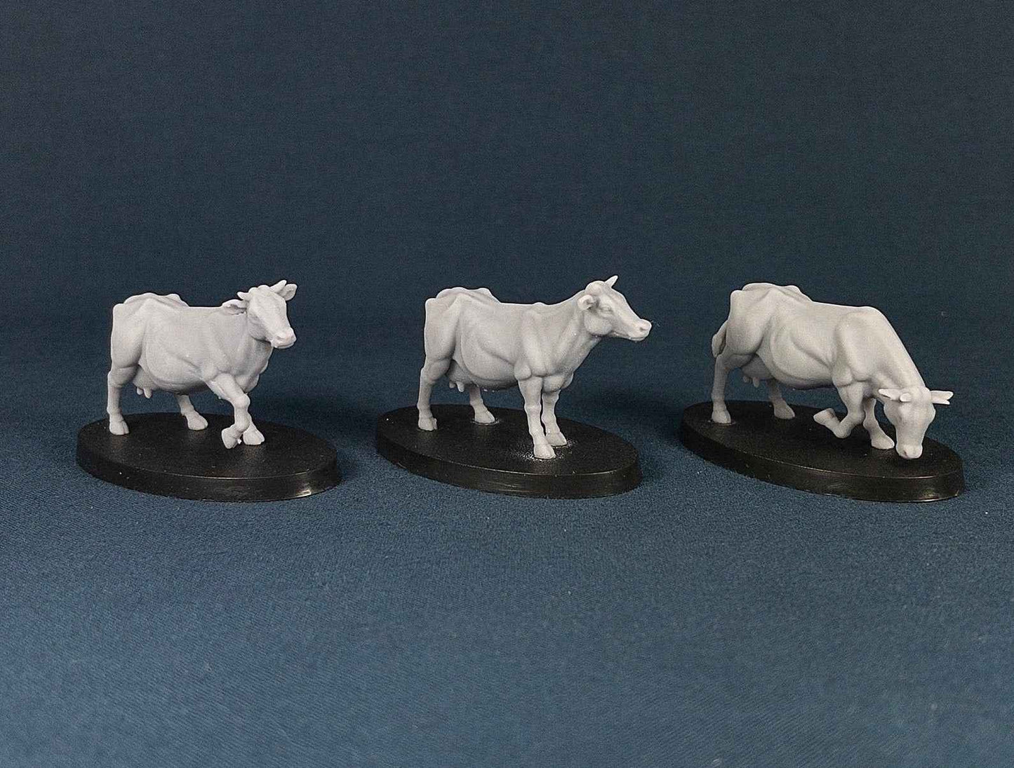 Cow Set | Vae Victis Miniatures | 32mm Scale | Farm Animal | Creature | Resin Printed Tabletop RPG Figures | DND | 5E