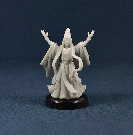 Cult Leader | Vae Victis Miniatures | 28mm | Cultist | NPC | Resin | Tabletop | Miniatures | TTRPG | DND | 5E