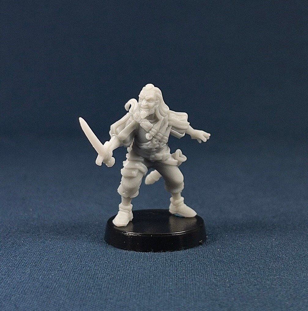 Sword Mercenary | Vae Victis Miniatures | Sword for Hire | NPC | Soldier | Resin | Tabletop | Miniatures | TTRPG | DND | 5E
