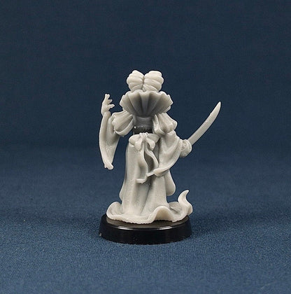 Countess | Vae Victis Miniatures | Royal | NPC | Noble | Resin | Tabletop | Miniatures | TTRPG | DND | 5E