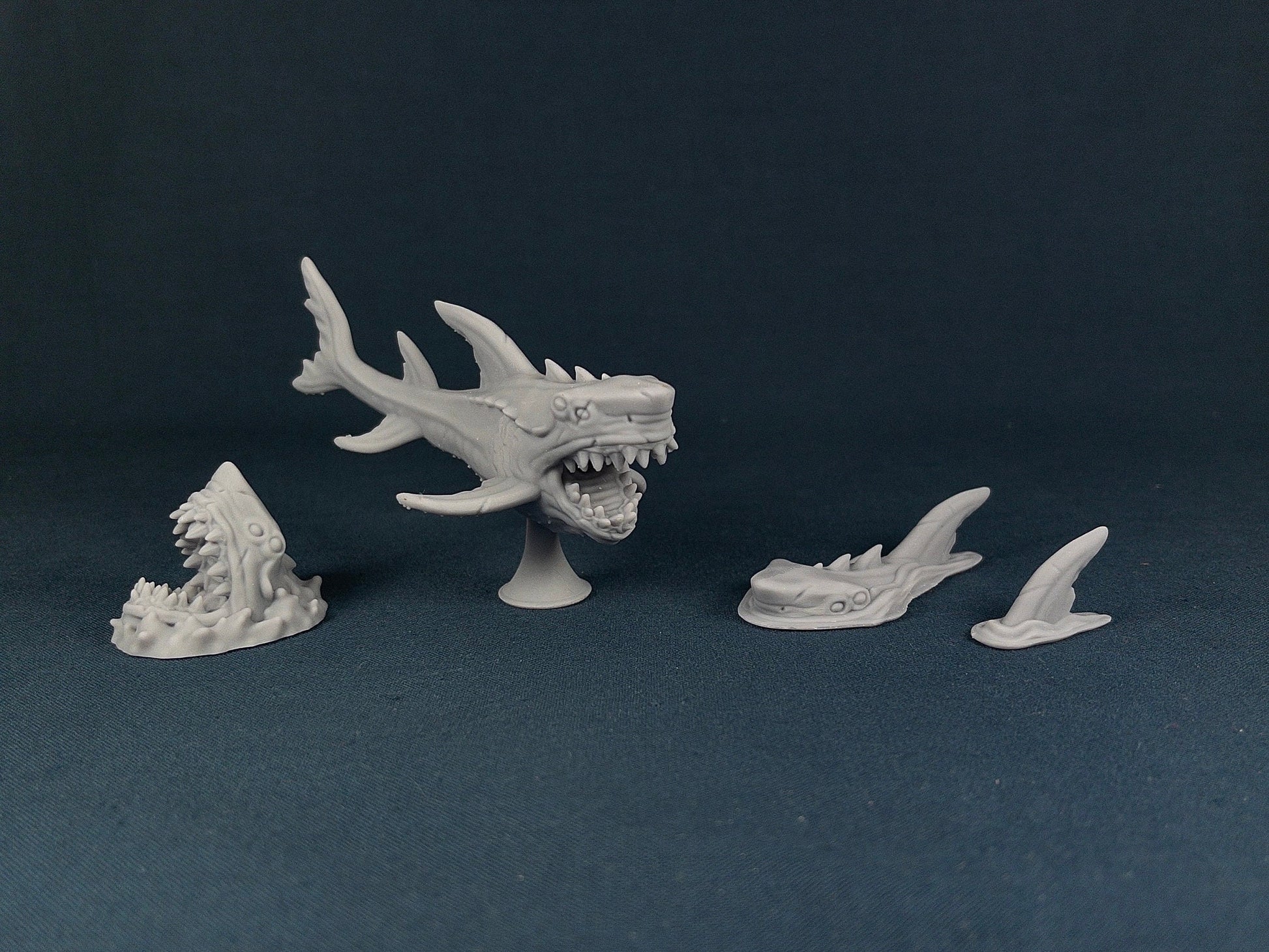 Shark Set (4 Minis) | Vae Victis Miniatures | Ocean | Water | Creature | Resin | Tabletop | Miniatures | TTRPG | DND | 5E