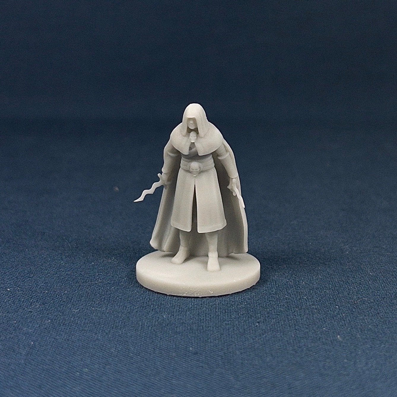 Cult Fanatic | MZ4250 | 28mm | Resin | Tabletop | Miniatures | TTRPG | DND | 5E