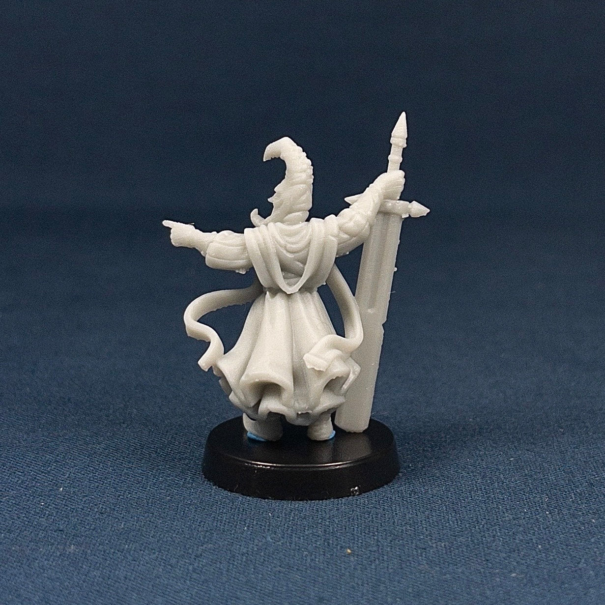 Nightbringer | Vae Victis Miniatures | Fighter | Swordsman | Carnival | NPC | Resin | Tabletop | Miniatures | TTRPG | DND | 5E