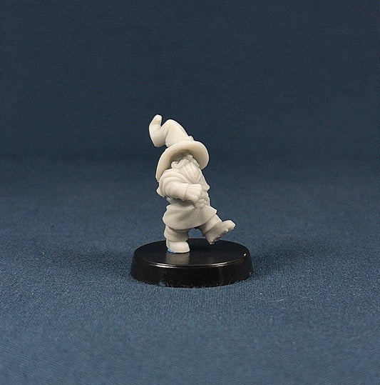 Gnome | Vae Victis Miniatures | Adventurer | NPC | Traveler | Resin | Tabletop | Miniatures | TTRPG | DND | 5E