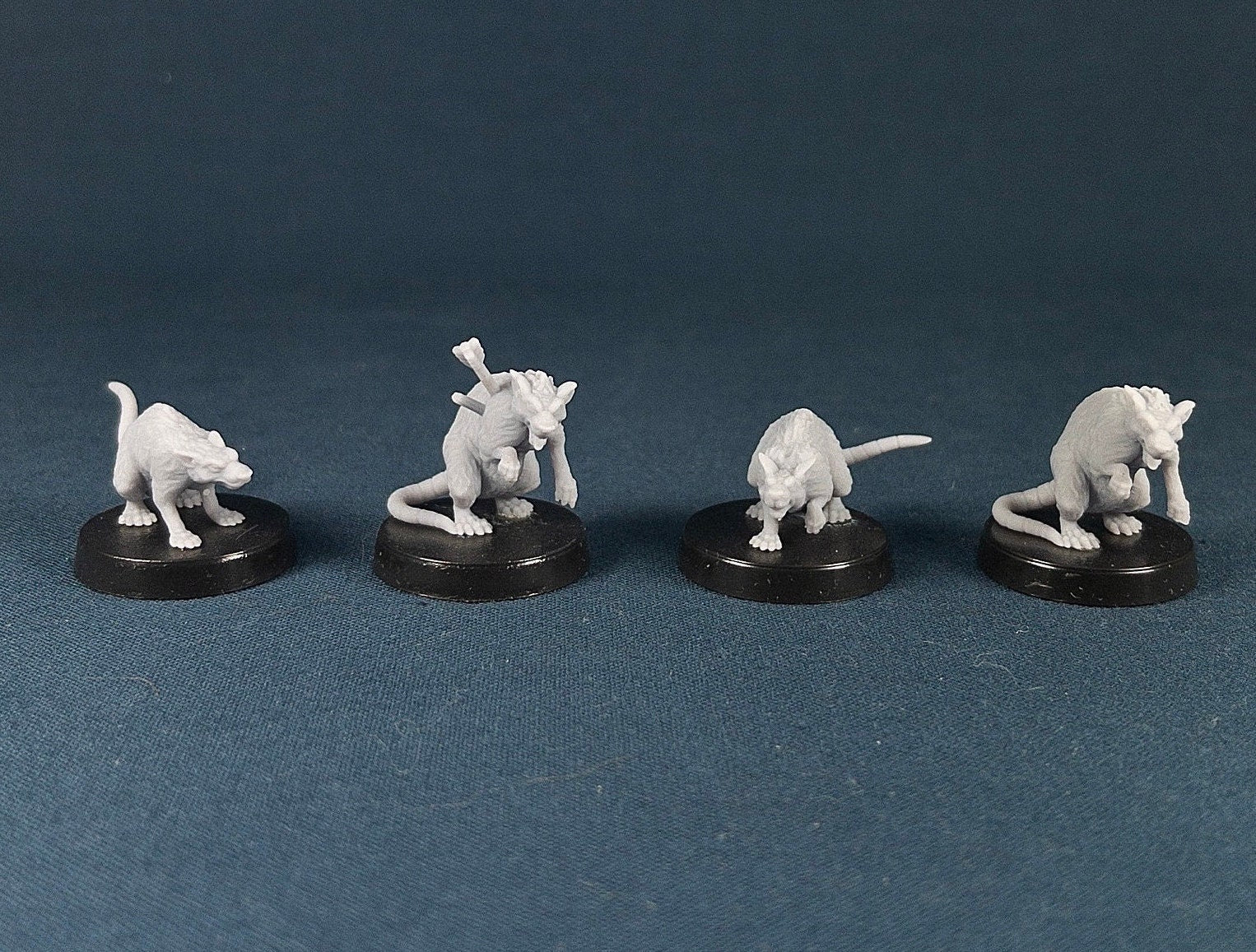 Giant Rat Set (4 Minis) | Vae Victis Miniatures | 28mm | Resin | Tabletop | Miniatures | TTRPG | DND | 5E