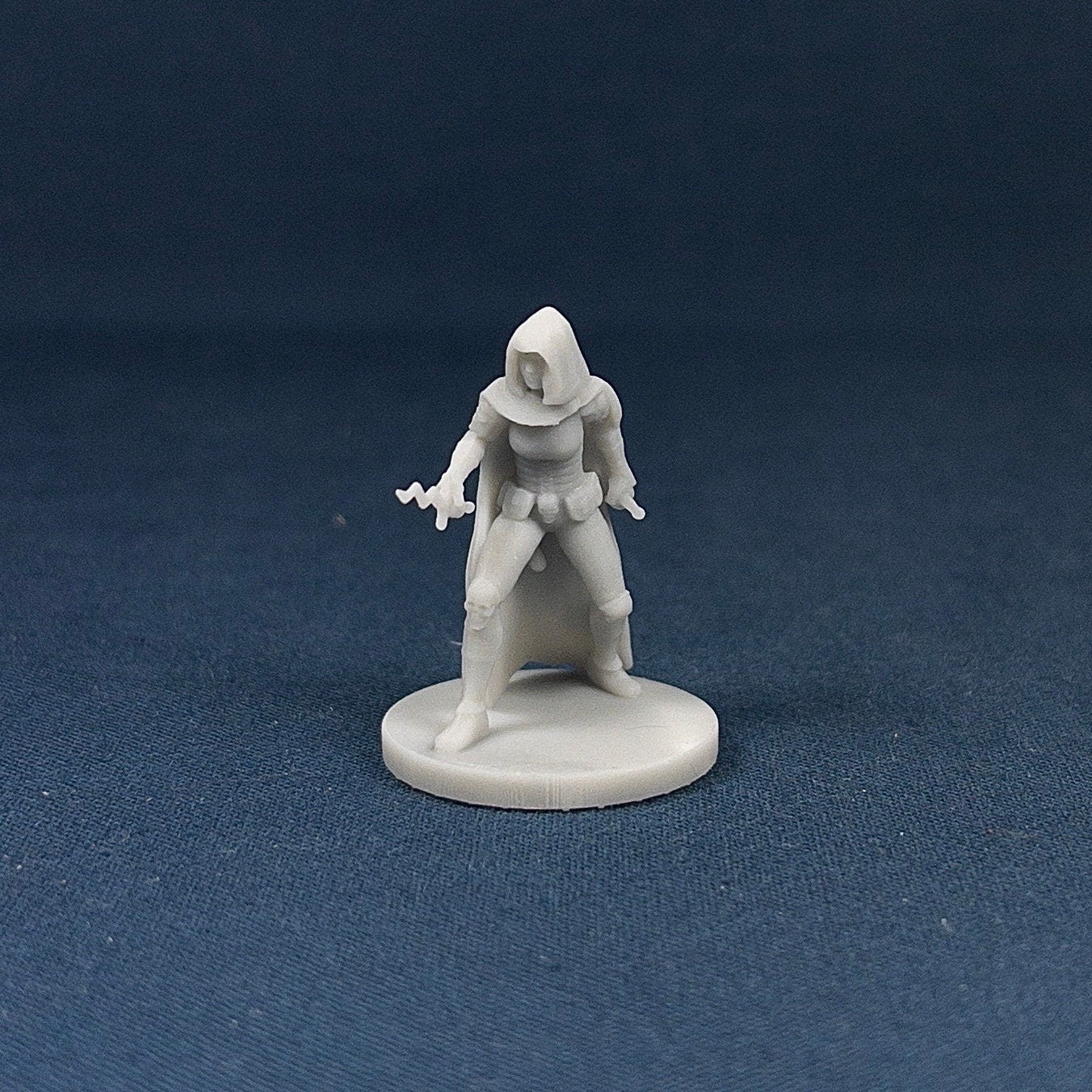 Cult Fanatic | MZ4250 | 28mm | Resin | Tabletop | Miniatures | TTRPG | DND | 5E