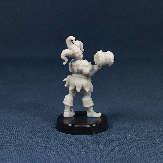 Jester | Bae Victis | Vae Victis Miniatures | Hammer | Harlequin | Carnival | NPC | Resin | Tabletop | Miniatures | TTRPG | DND | 5E