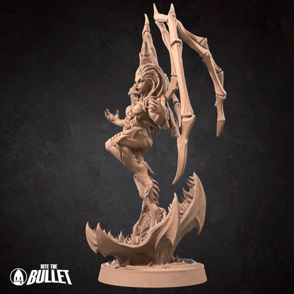 Sarah Queen Of Blades | NSFW Option | Bite The Bullet | 35mm Scale | Resin Printed Tabletop RPG Miniature Figures | DND | 5E