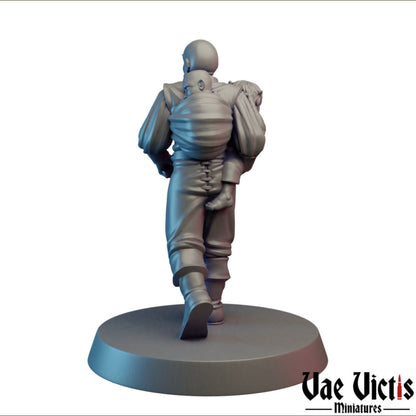 Adventurer Father | Vae Victis Miniatures | 32mm Scale Resin Printed Tabletop RPG Figures for Tabletop Roleplaying or Wargaming