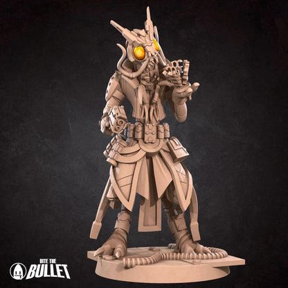 Space Locust Technomancer | Bullet Galaxy | Bite The Bullet | 35mm Scale | Resin Printed Tabletop RPG Miniature Figures | DND | 5E